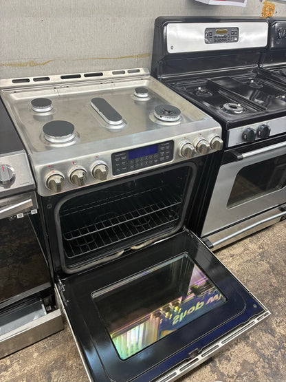GE Dual fuel Range Stainless Steel 5 Burners 30”