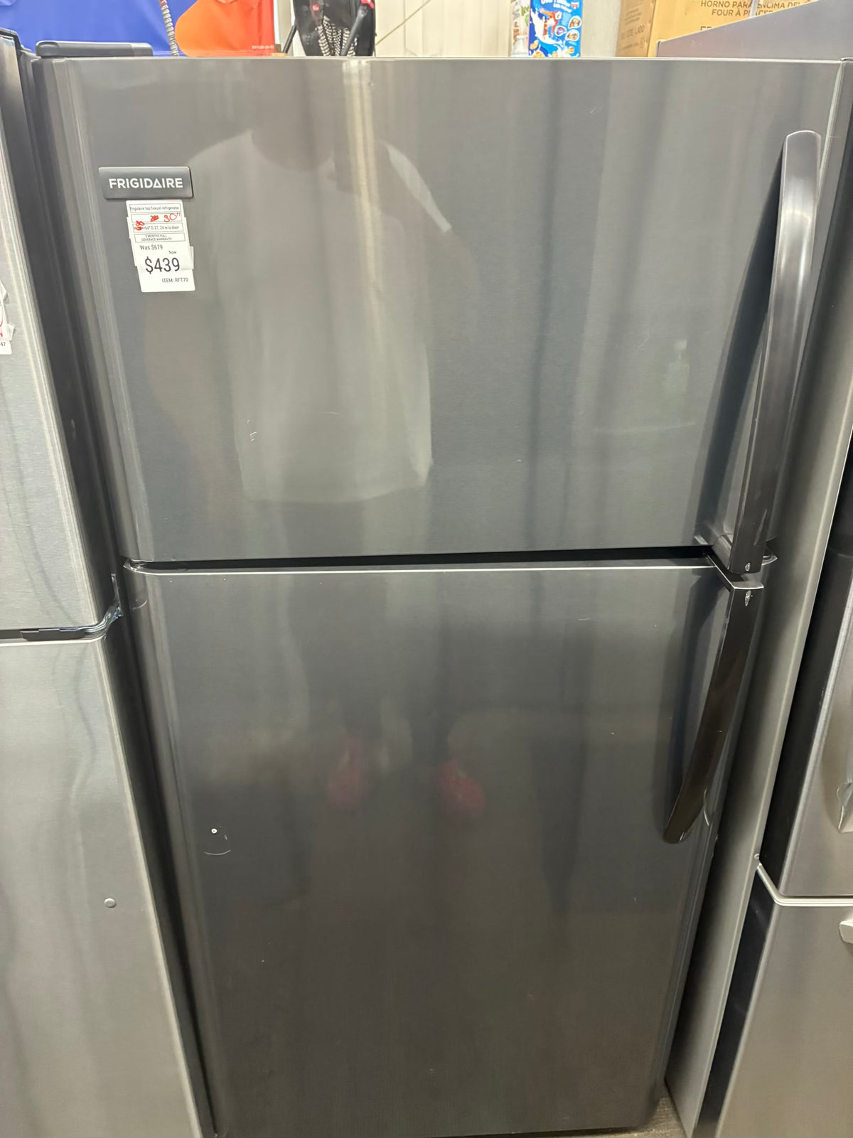 Frigidaire top freezer refrigerator white 30” slate