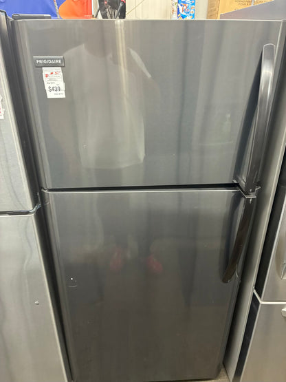 Frigidaire top freezer refrigerator white 30” slate