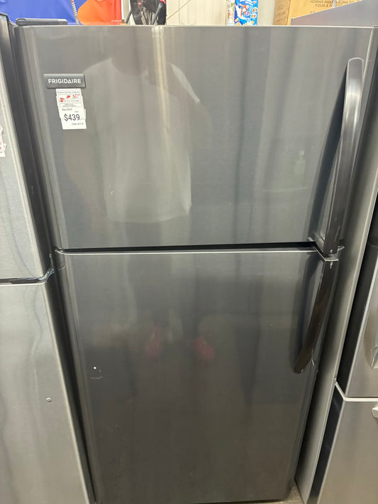 Frigidaire top freezer refrigerator white 30” slate