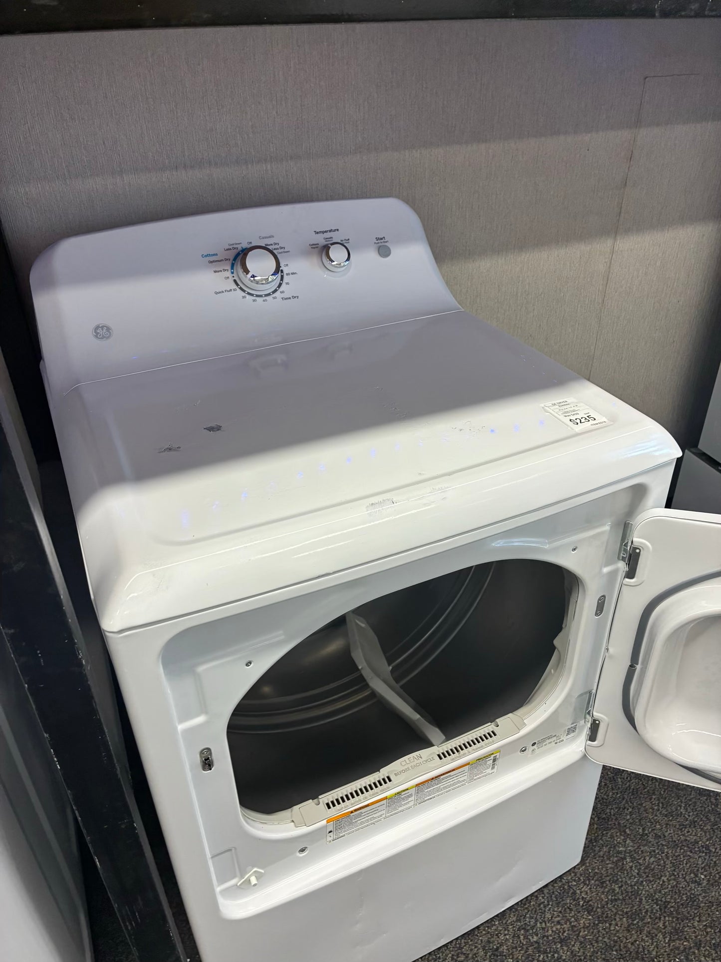 GE electric dryer 27” large capacity