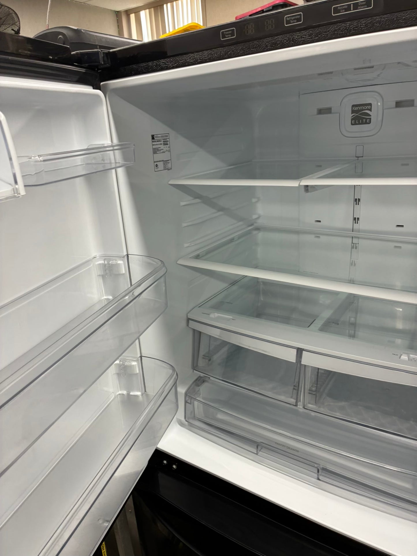 Kenmore bottom freezer refrigerator black 33”