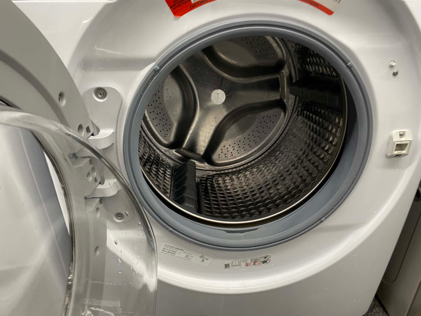Item: #W19Y Samsung high efficiency and electric dryer stainless steel drum front load ,stackable or side by side 27”
