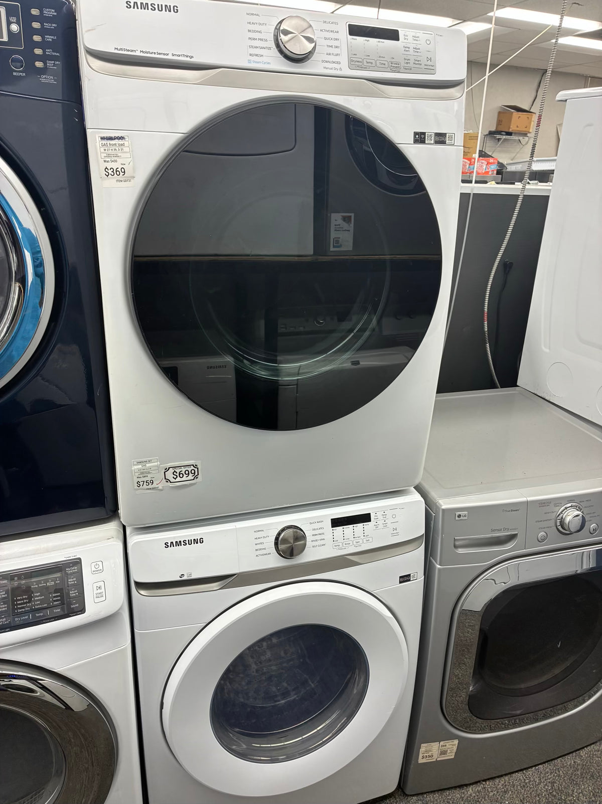 SAMSUMG electric washer and dryer 27” front load
