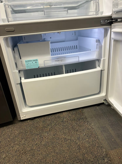 LG bottom freezer stainless steel 33” ice maker