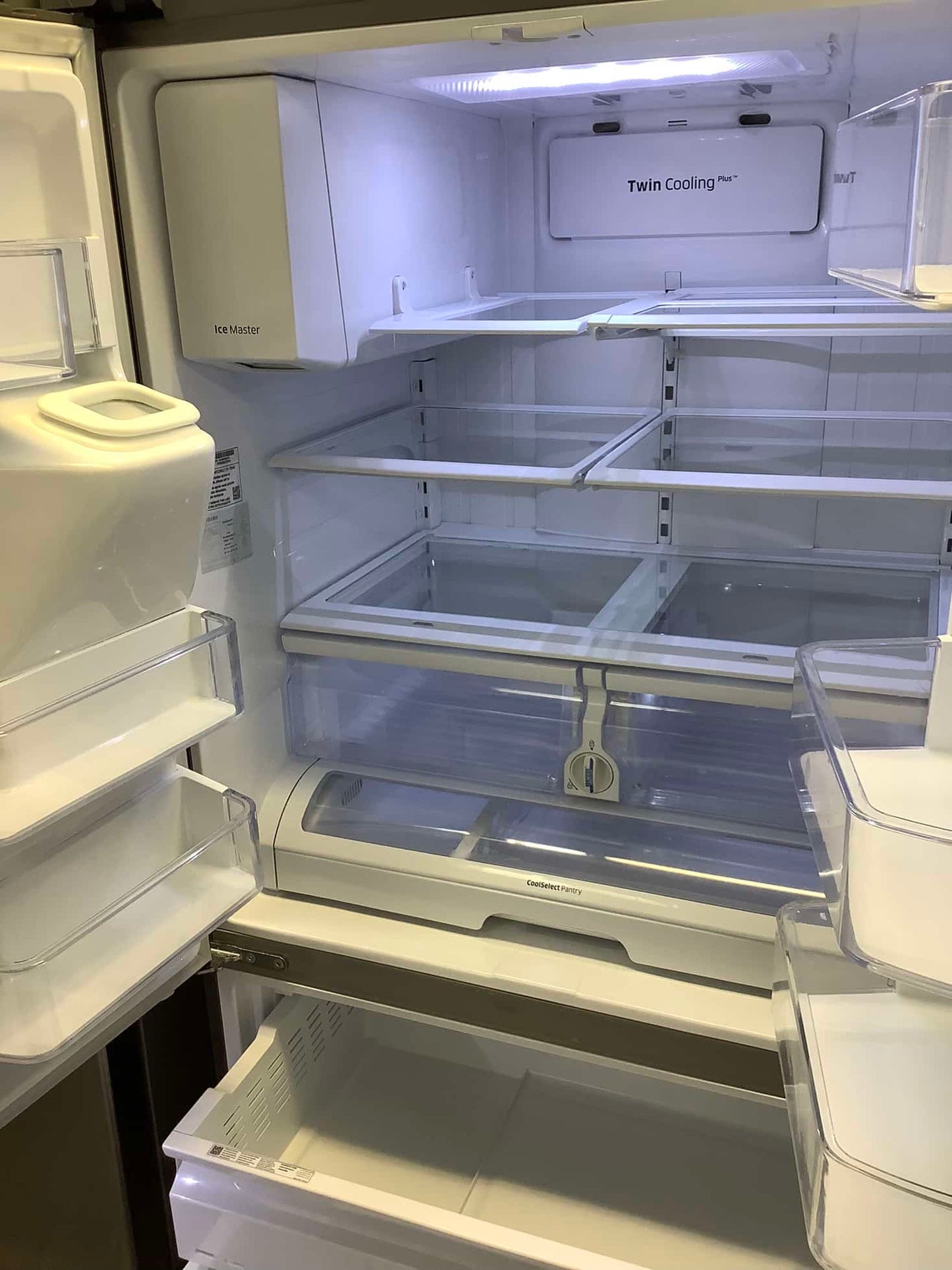 Samsung French door refrigerator stainless steel w/water ice dispenser 36 in