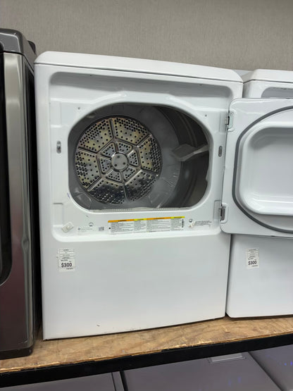 GE  gas dryer Side x Side 27”