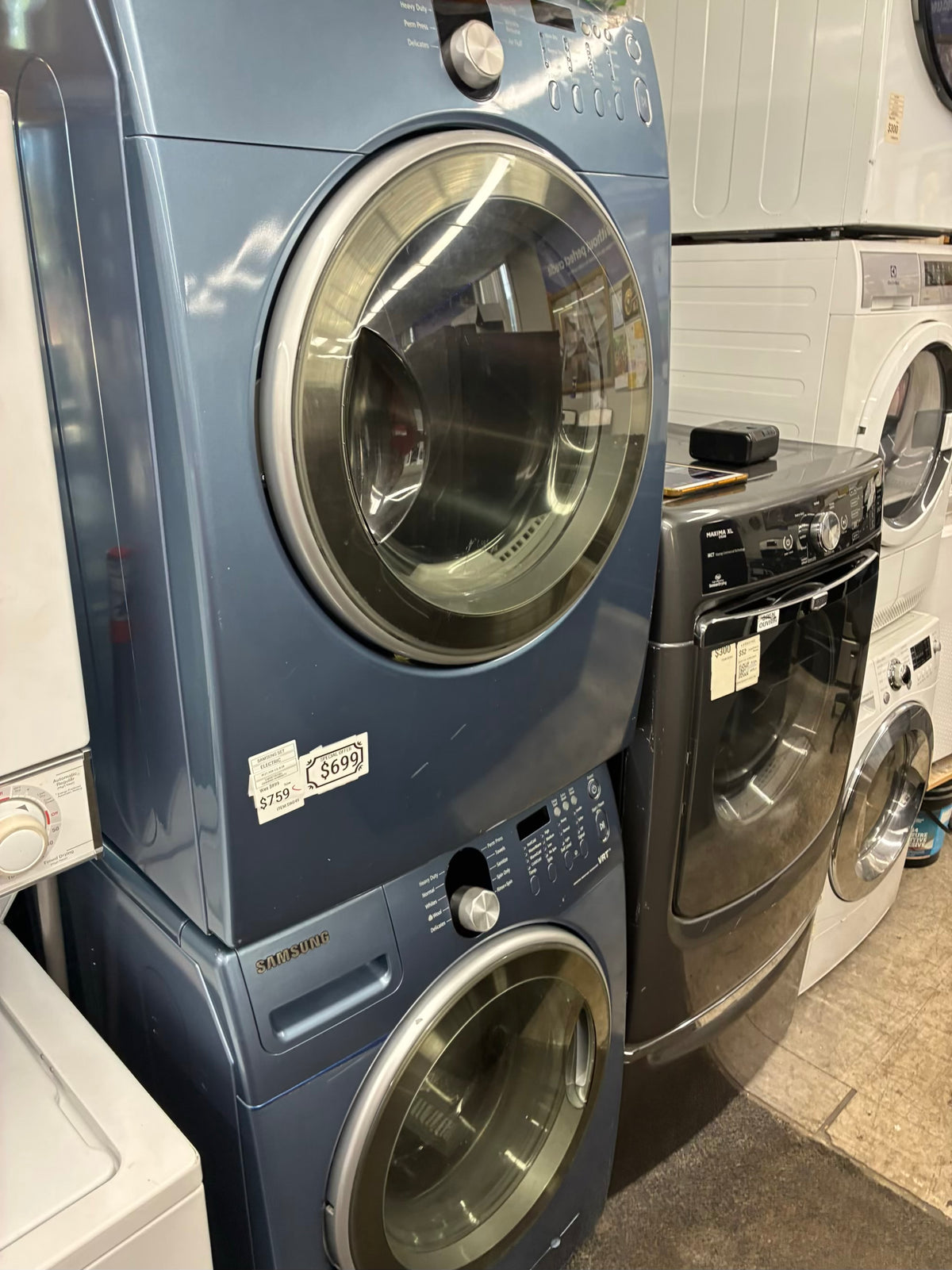 Samsung electric washer and dryer 27” front load