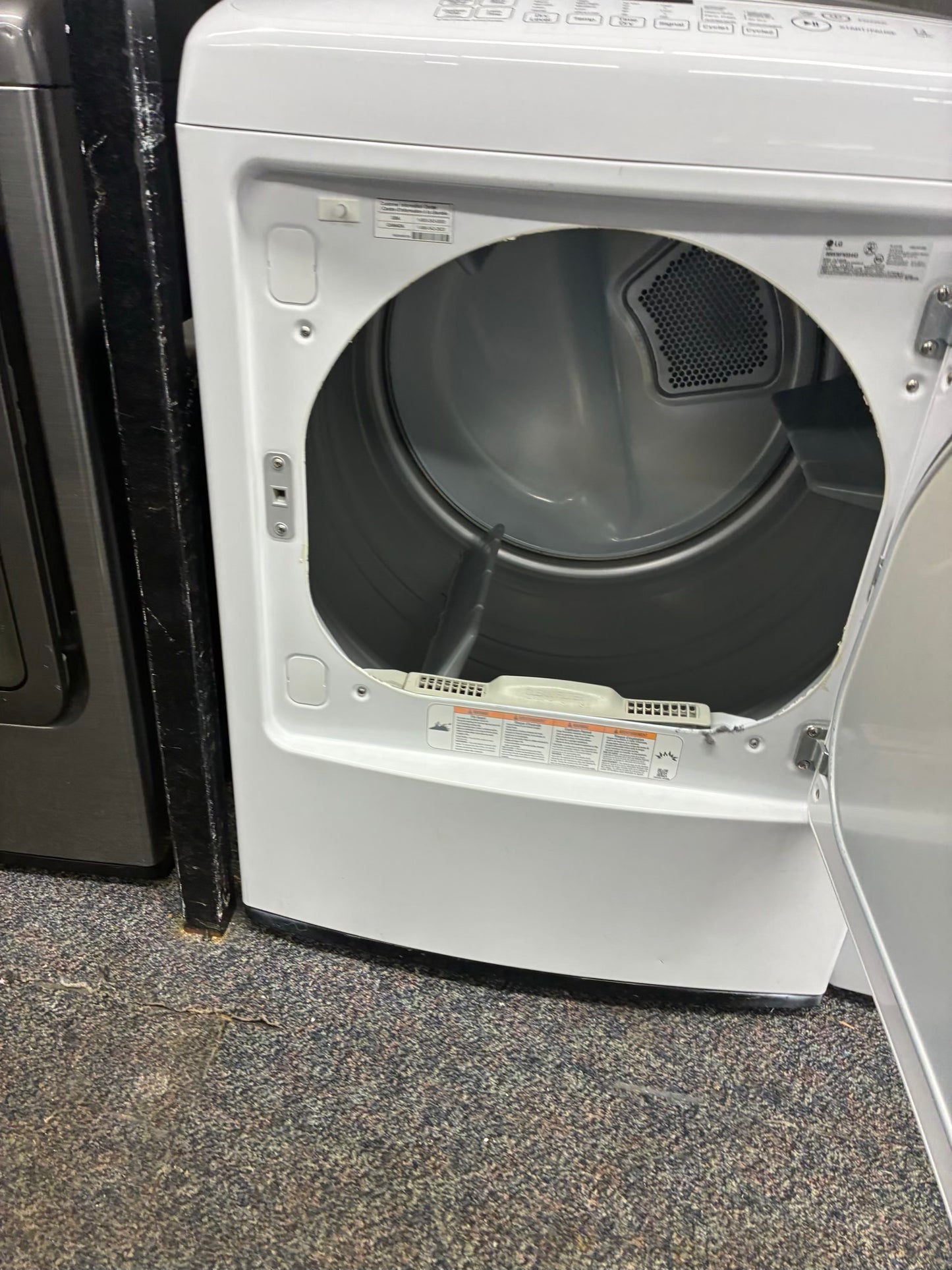 LG gas dryer 27” large capacity white
