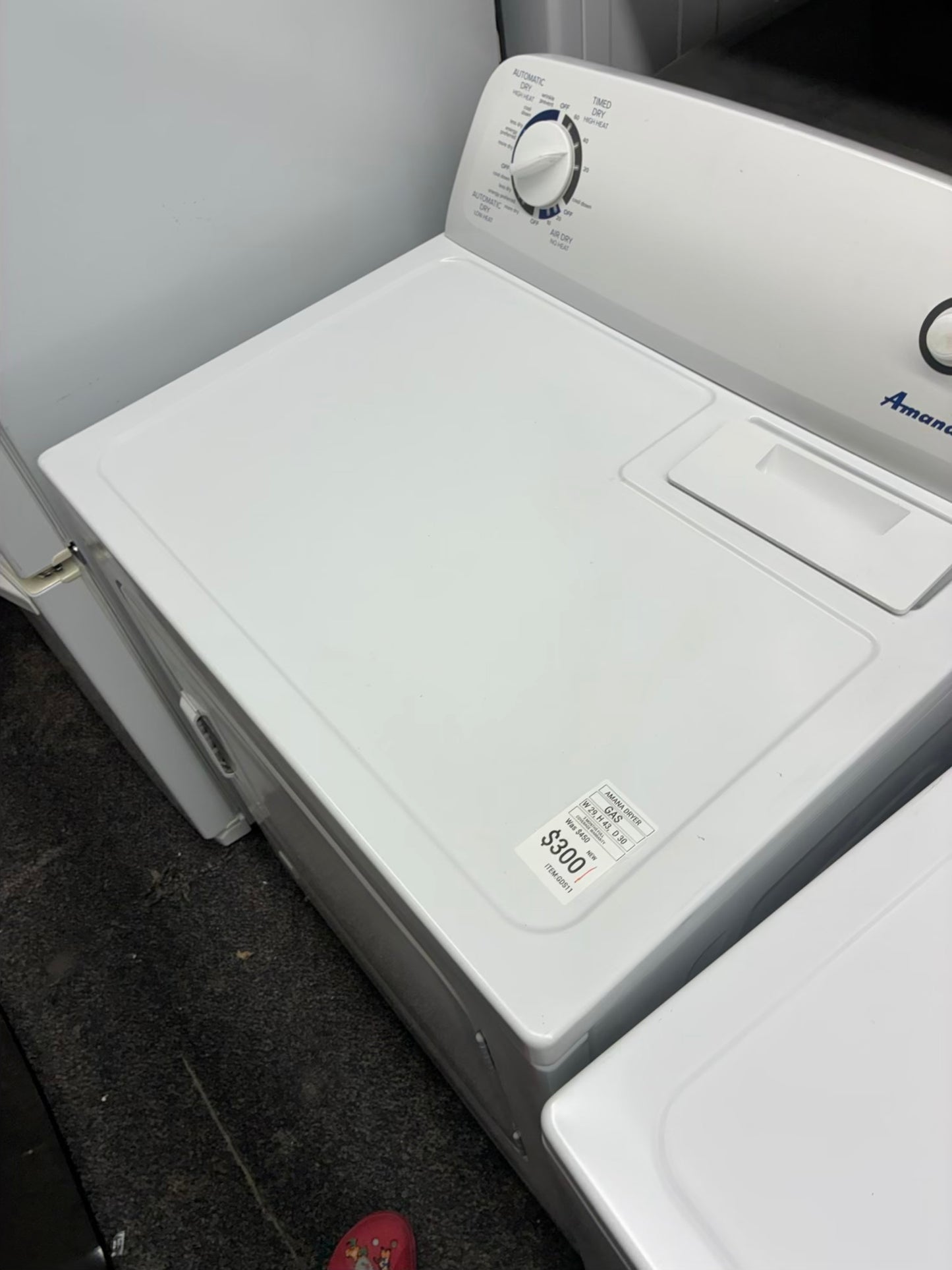 Amana gas dryer 29” large capacity white