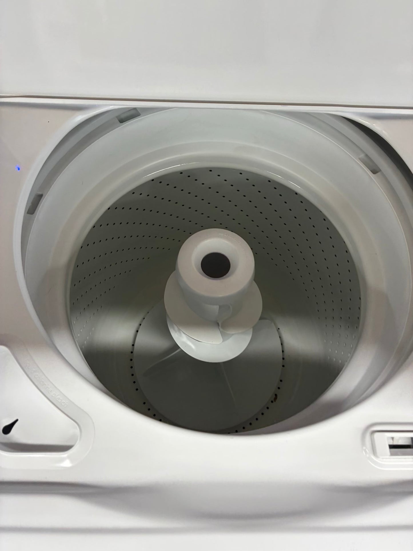 Whirlpool top load washer  large capacity side x side 27”