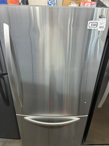 LG bottom freezer refrigerator  33” stainless steel