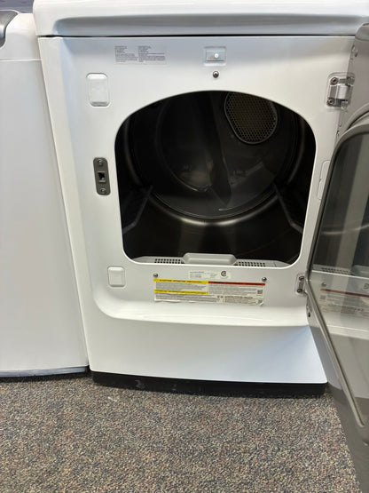 Samsung gas dryer 27” large capacity white