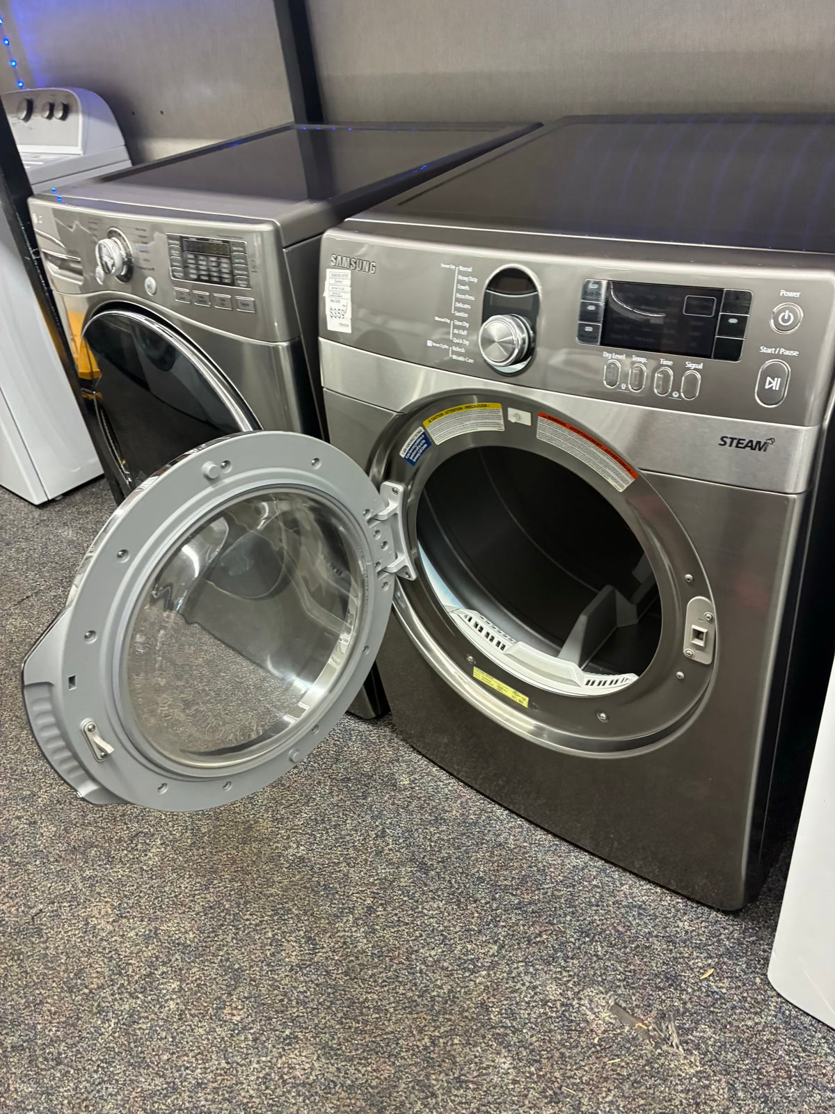 Samsung Electric Dryer 27” front load