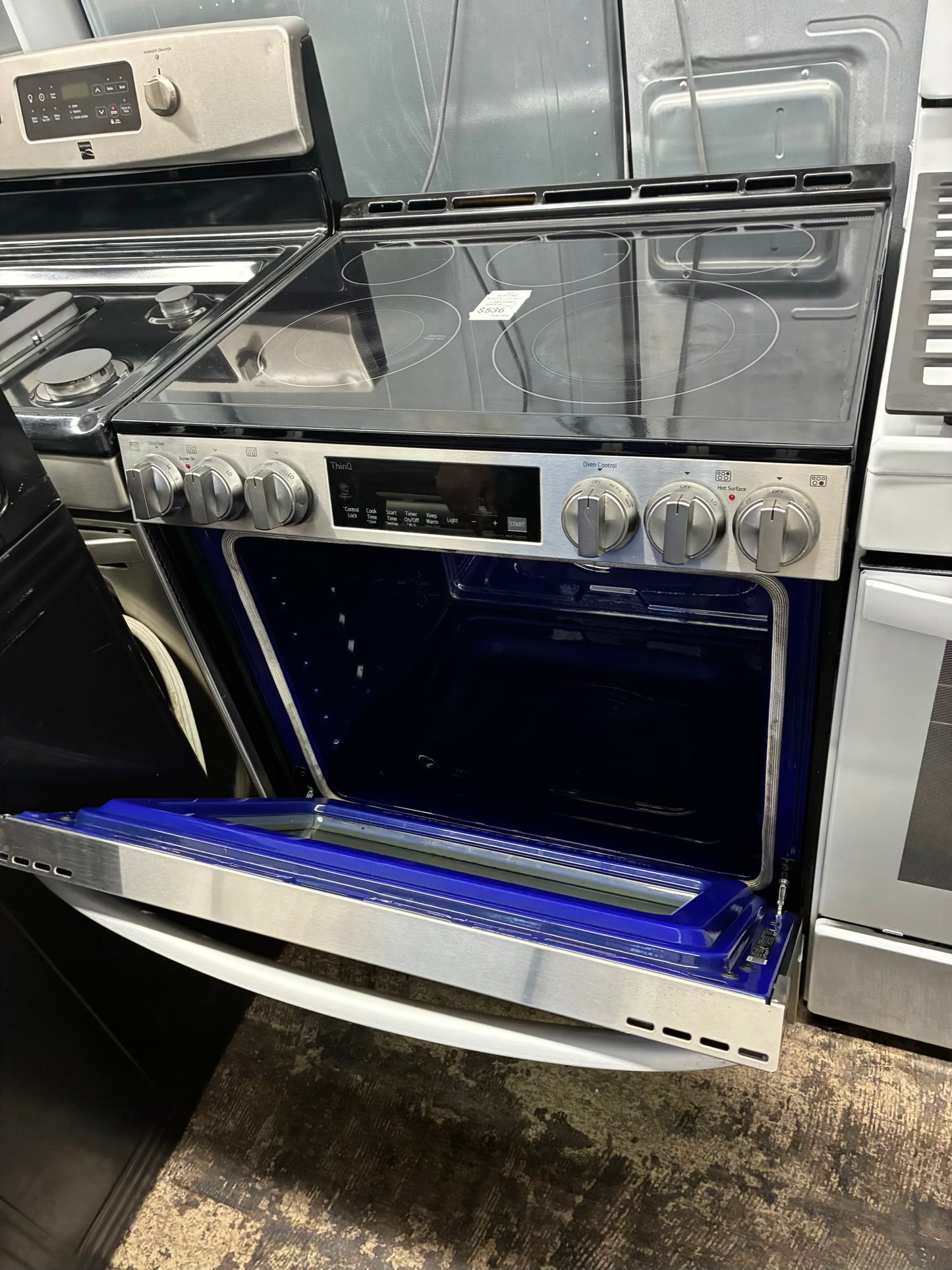 LG electric range black 5 burners 30”