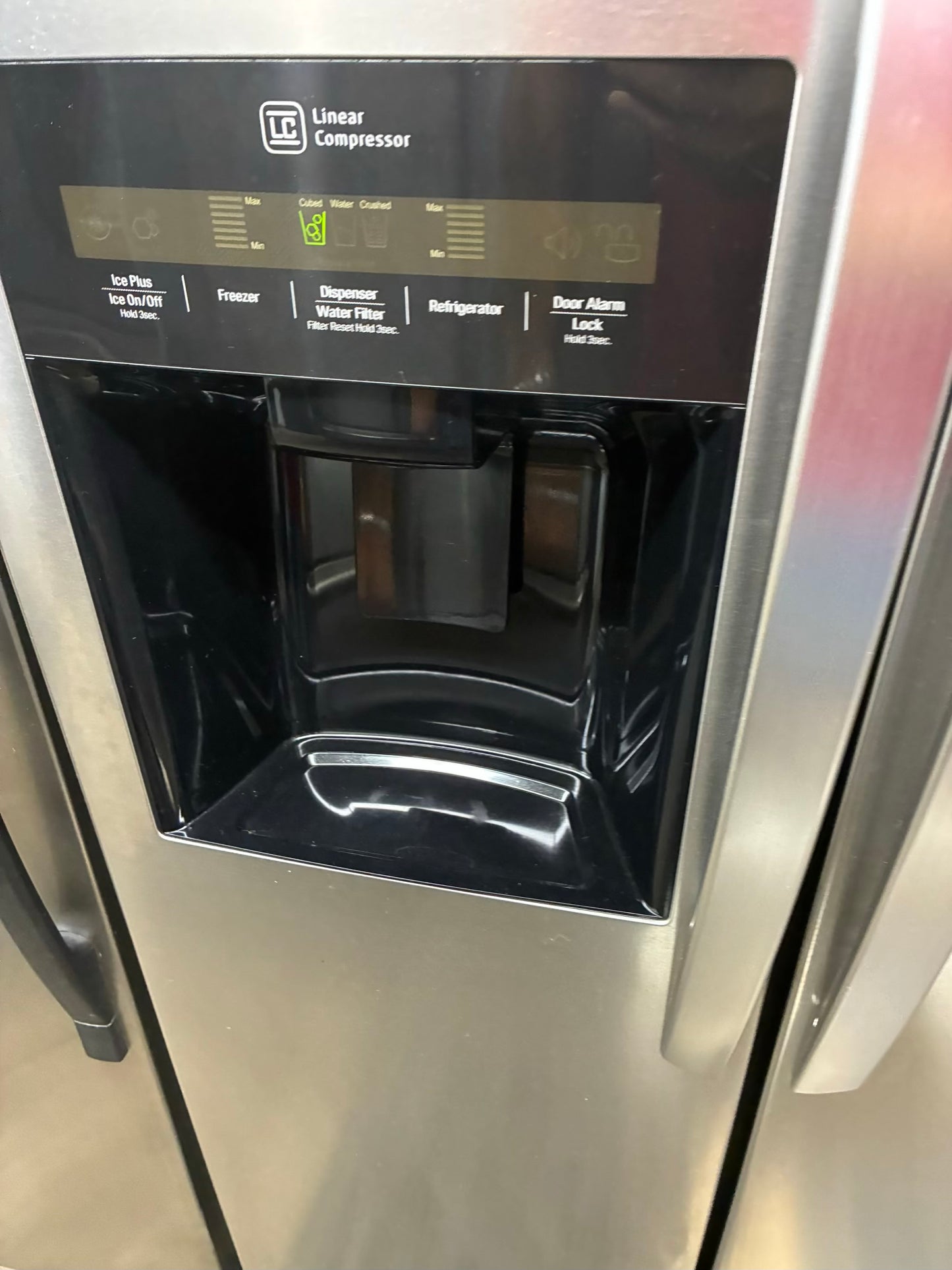 LG side by side refrigerator stainless steel 36” ice maker water dispenser ice maker