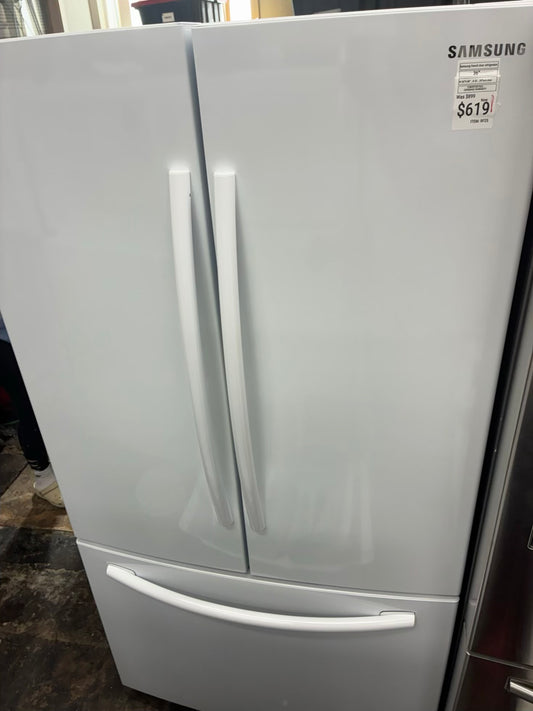 Samsung French door refrigerator white  36” ice maker