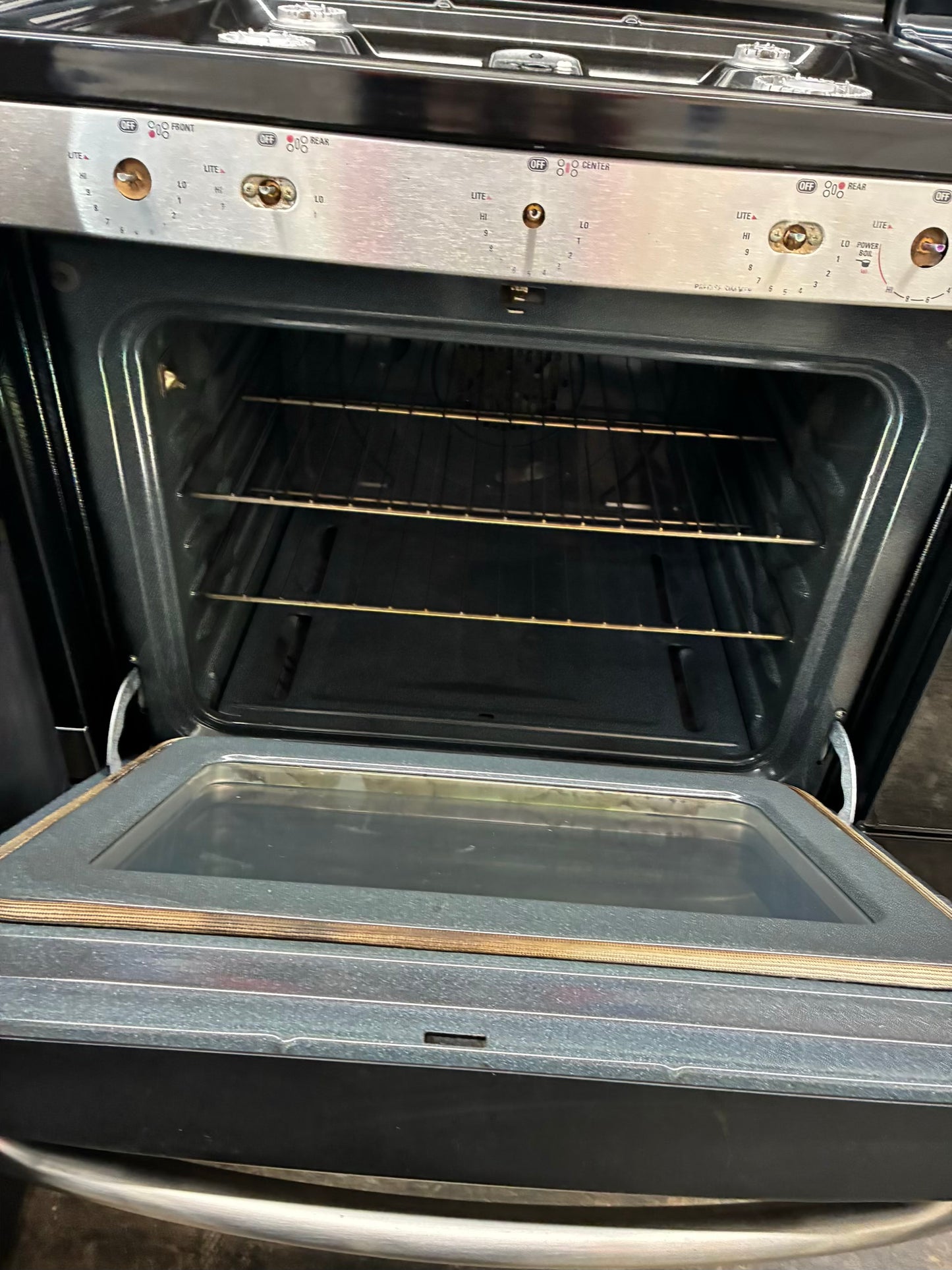 GE range 5 burner stainless steel 30”