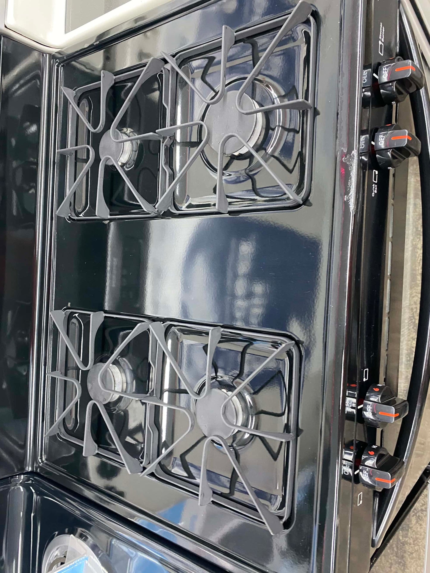 ITEM #GR62M Frigidaire gas range black 4 burner 30” in