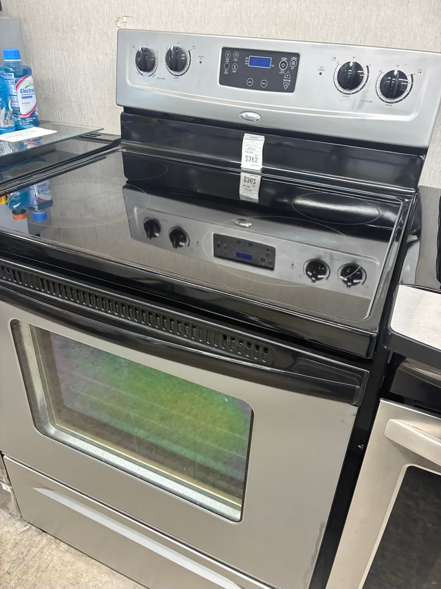 Whirlpool electric white  range 4 burner 30 inch