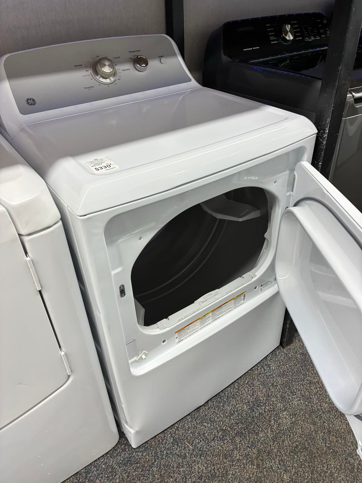 Samsung electric dryer 27” large capacity white