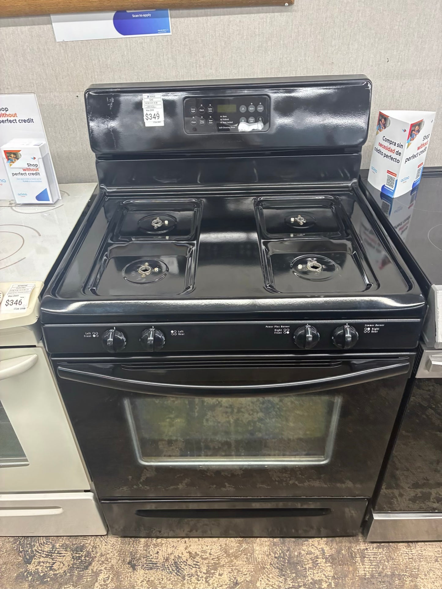 Frigidaire Gas Range black 4 Burners 30”