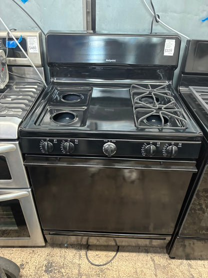 Hotpoint Gas Range black 4 Burners 30”