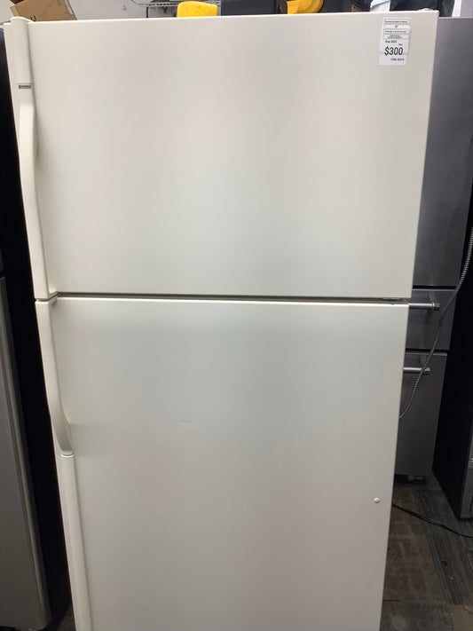 White Kenmore Top Freezer Refrigerator