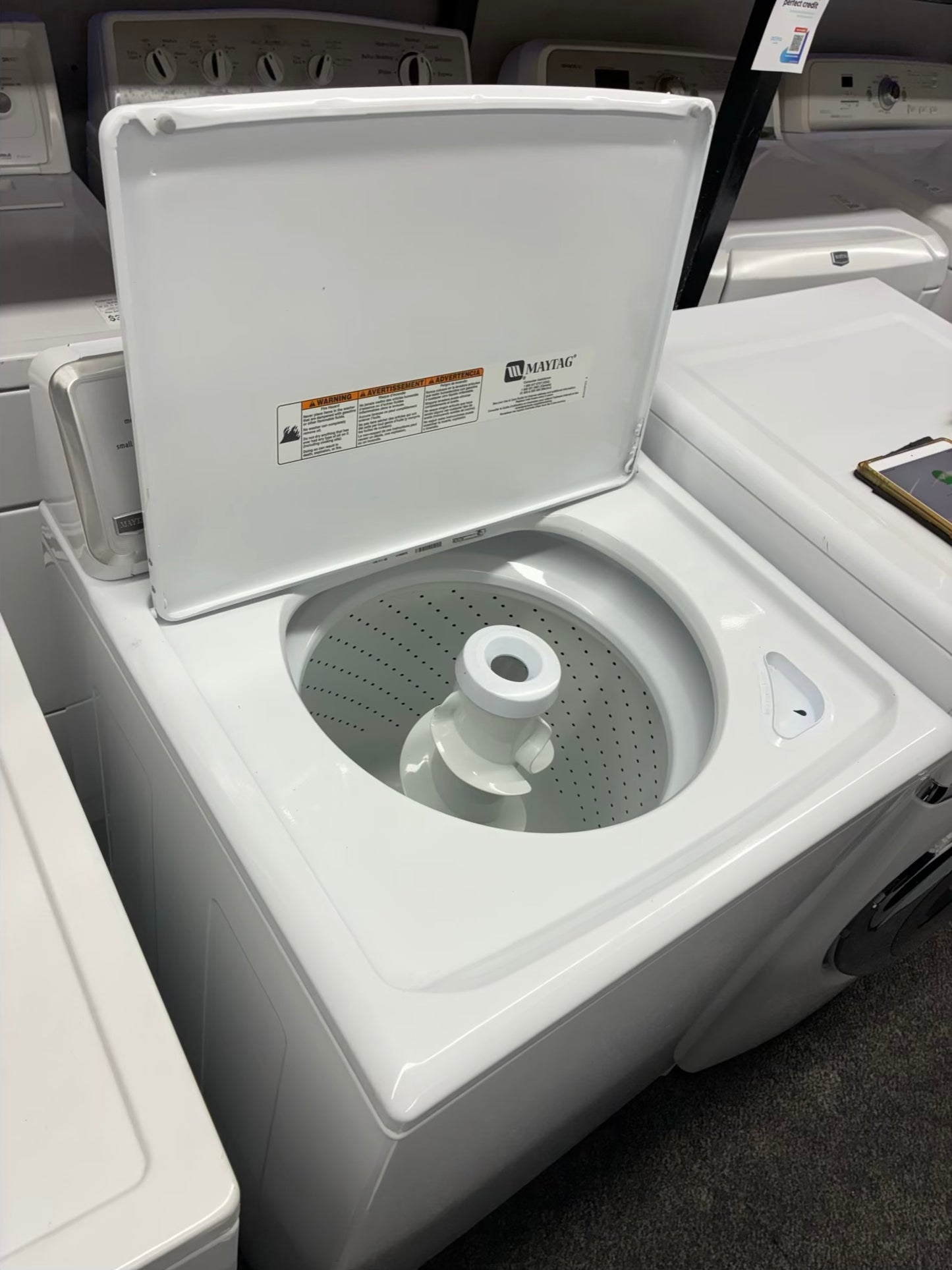 Maytag top load large capacity white 27”