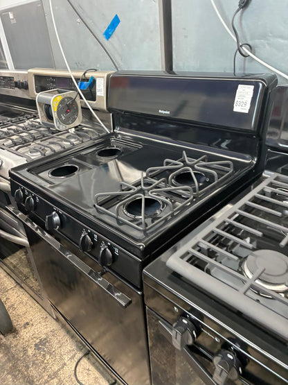 Hotpoint Gas Range black 4 Burners 30”