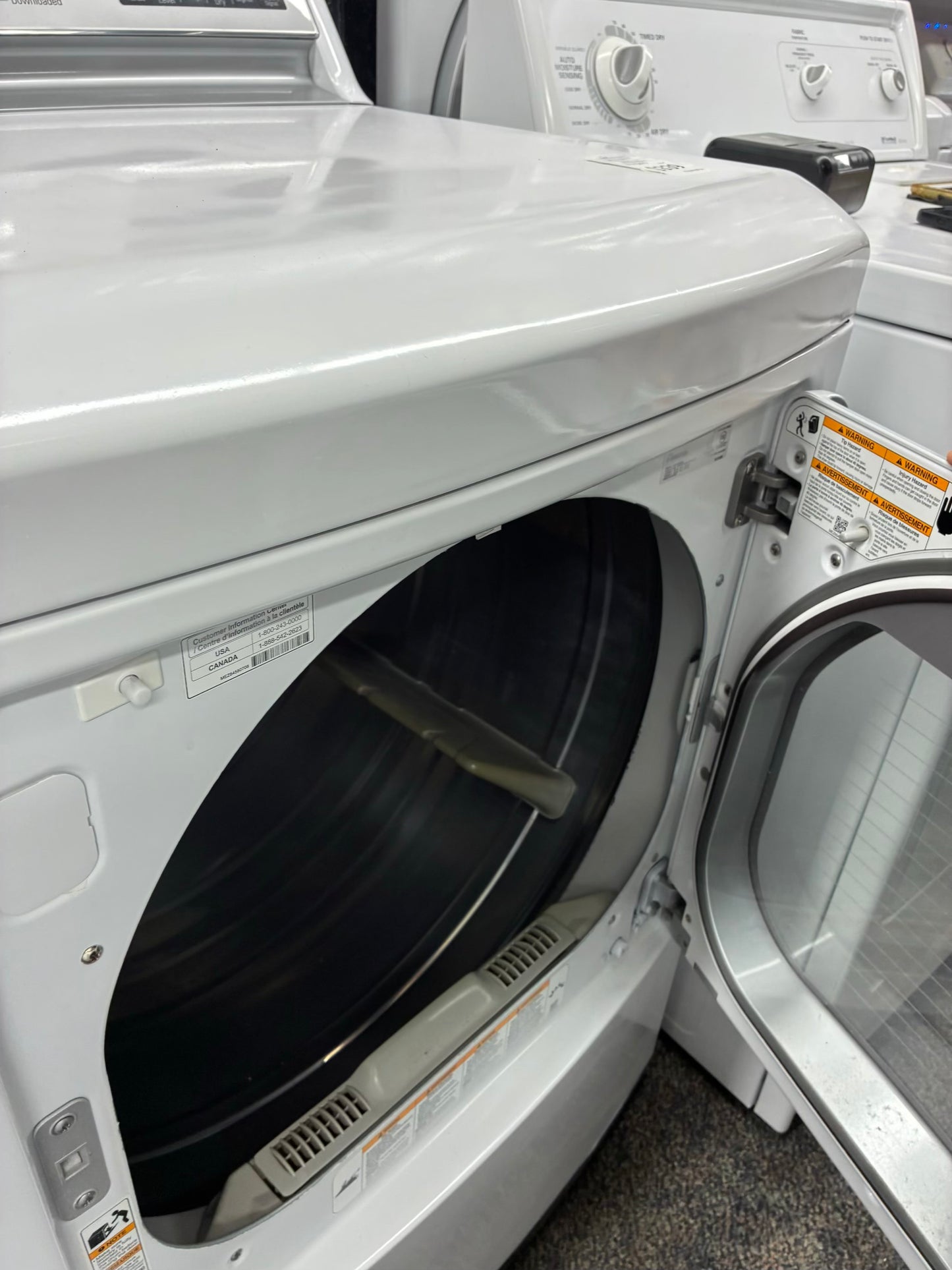 LG electric dryer 27” large capacity white