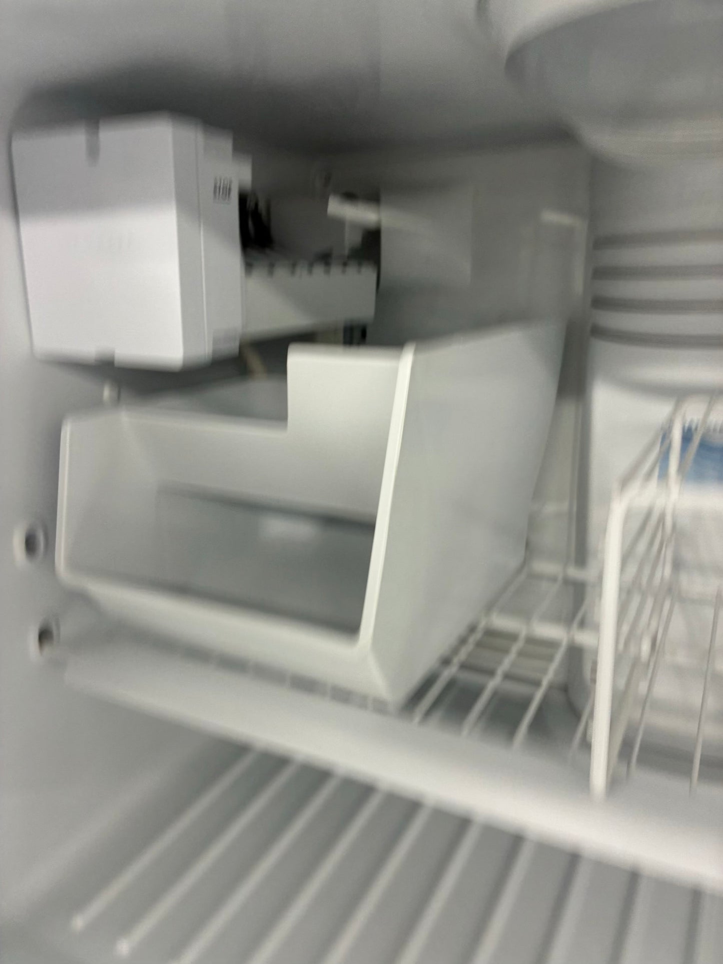 GE top freezer refrigerator stainless steel 33”