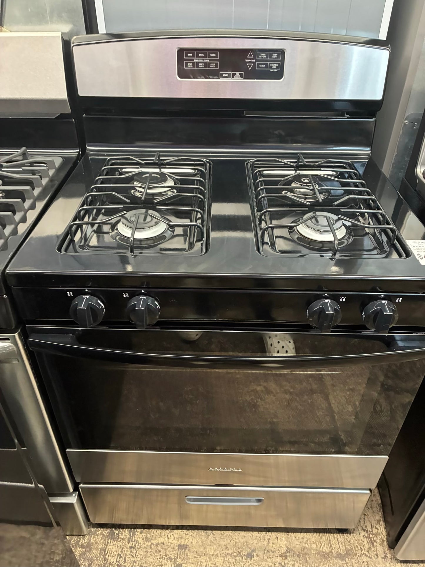 AMANA Gas Range Stainless Steel 4 burners 30”