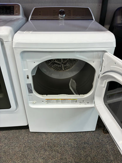 GE electric dryer 27” large capacity white