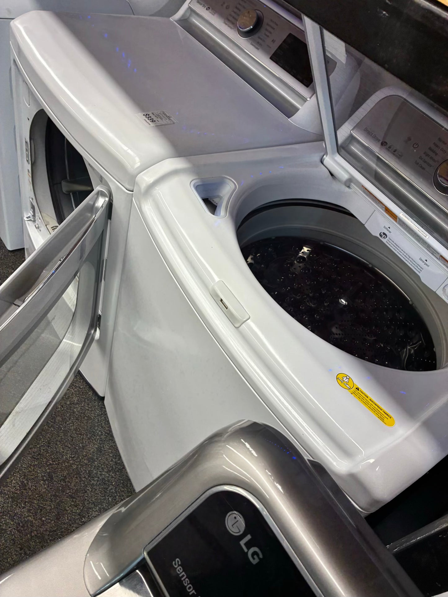 LG WASHER 27”  N DRYER 27” TOP LOAD ELECTRIC