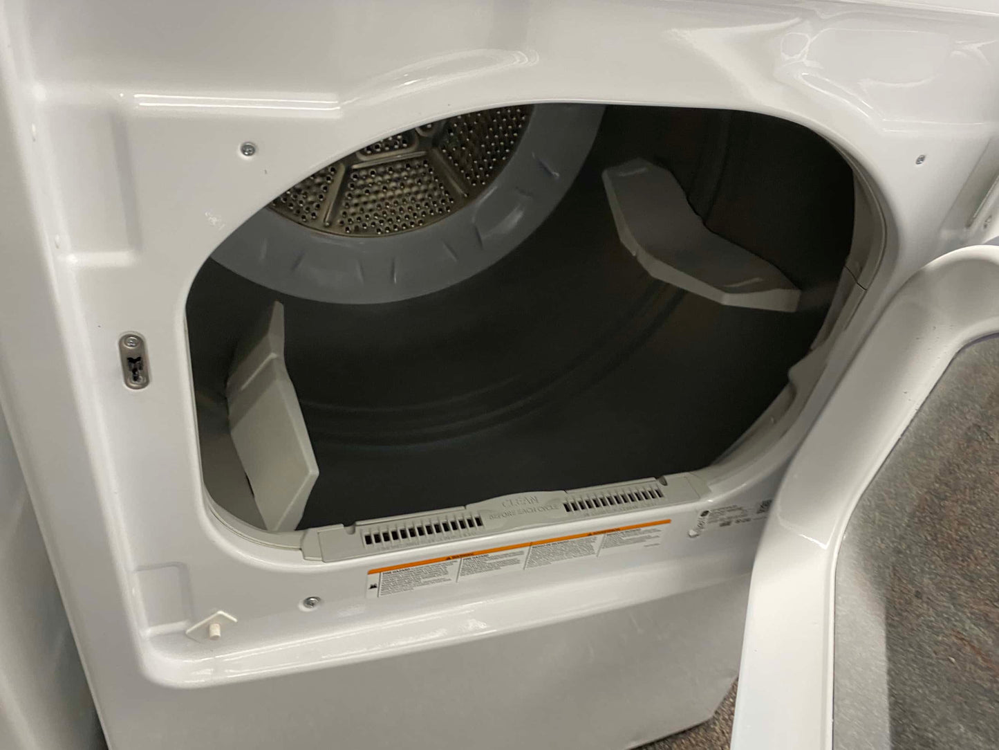 ITEM: #ED97H GE electric dryer commercial quality 27” in