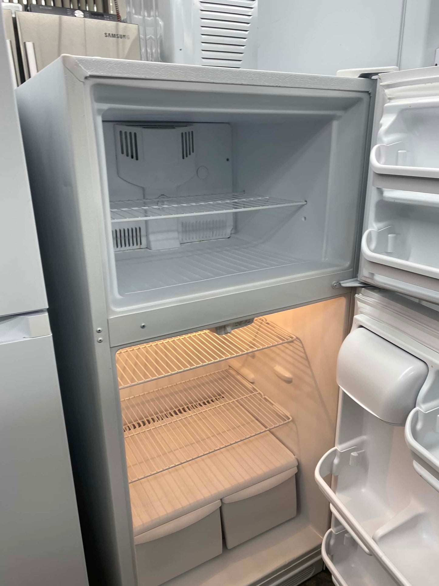 ITEM: #RF44P kenmore top  freezer white refrigerator  28” inc