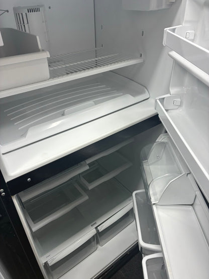 Kenmore top freezer refrigerator  33” black