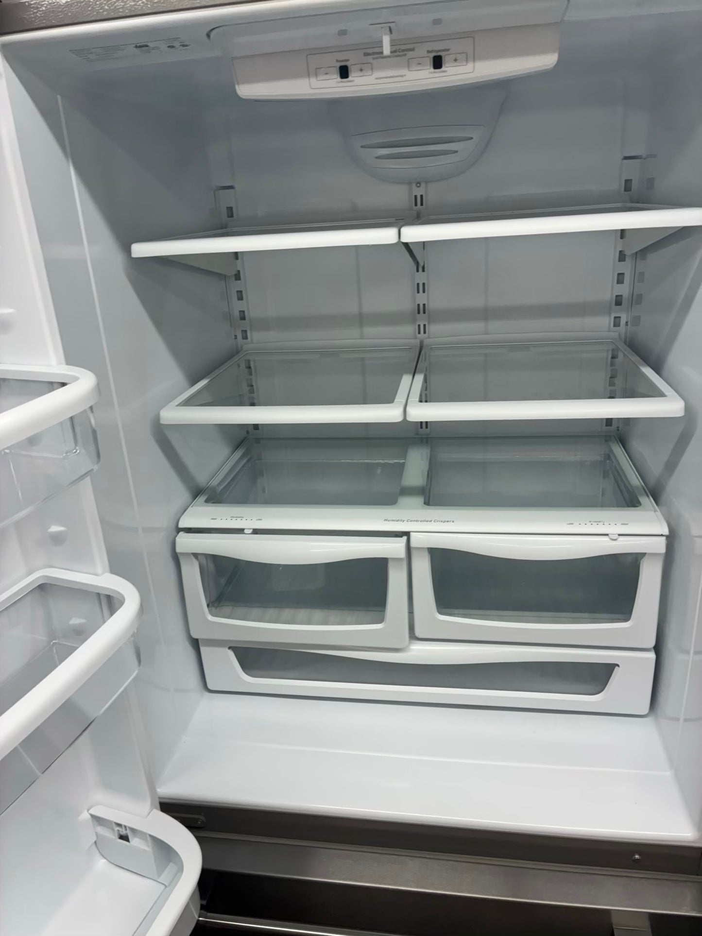Whirlpool bottom freezer refrigerator stainless steel 33”