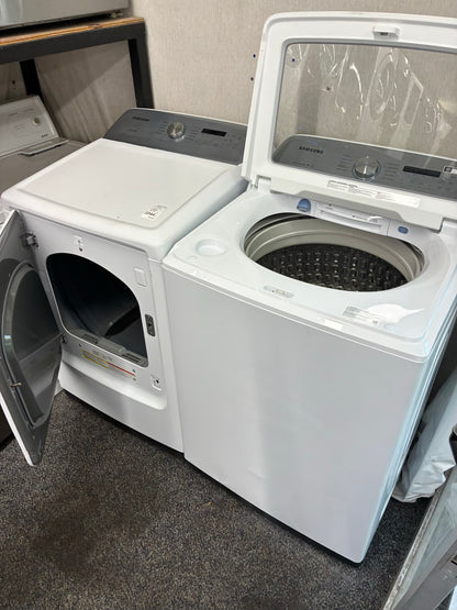 SAMSUMG electric washer and dryer 27” top load
