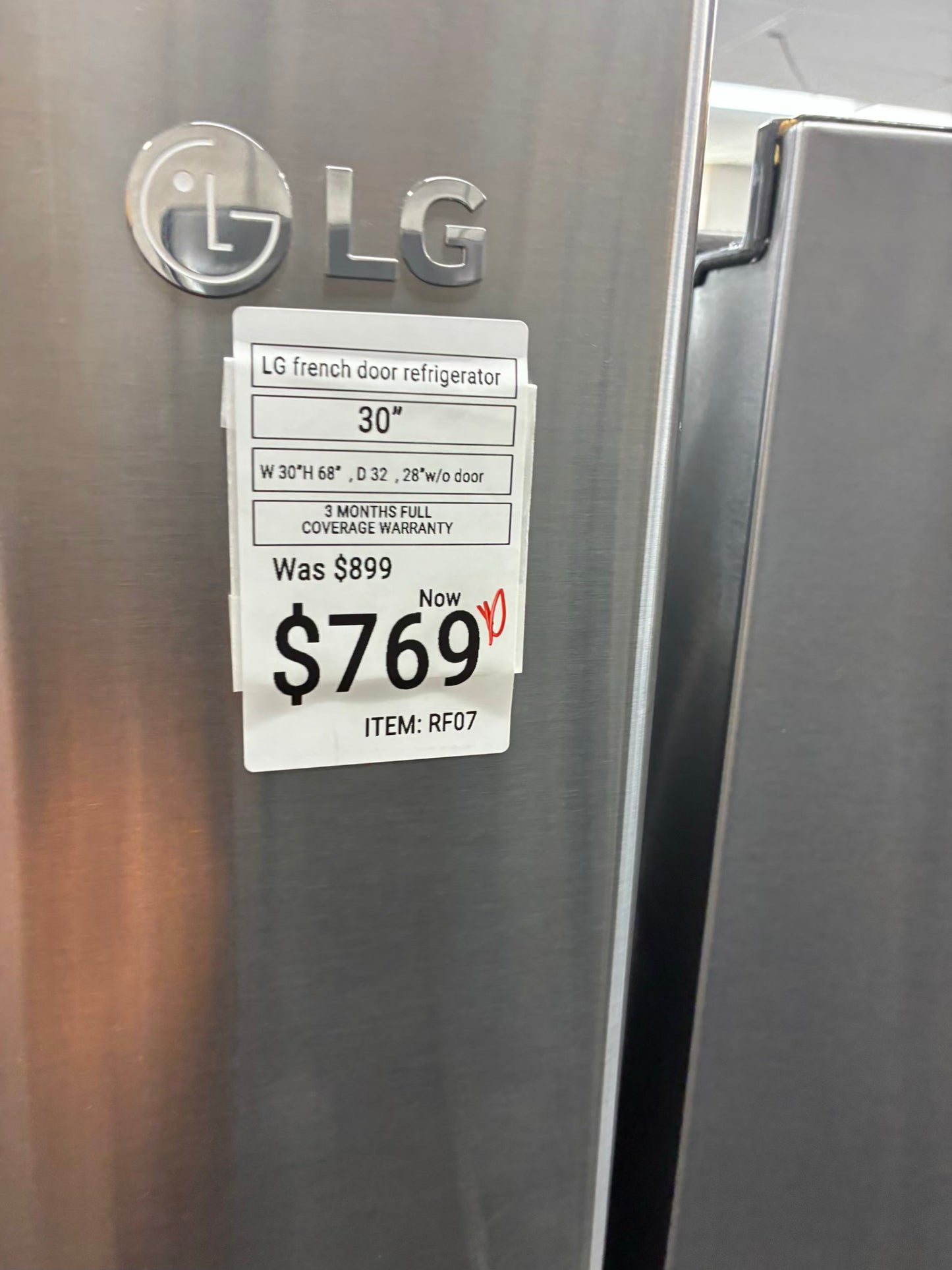 LG French door refrigerator stainless steel 30” ice maker water dispenser show case