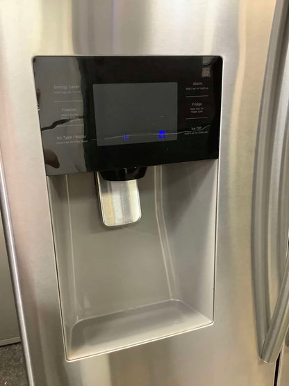 Samsung French door refrigerator stainless steel w/water ice dispenser 36 in