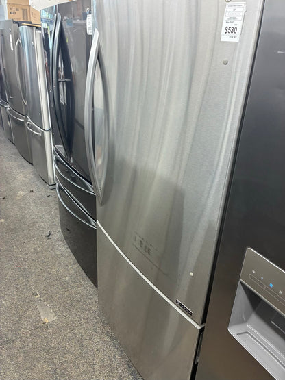 LG bottom freezer stainless steel 33” ice maker