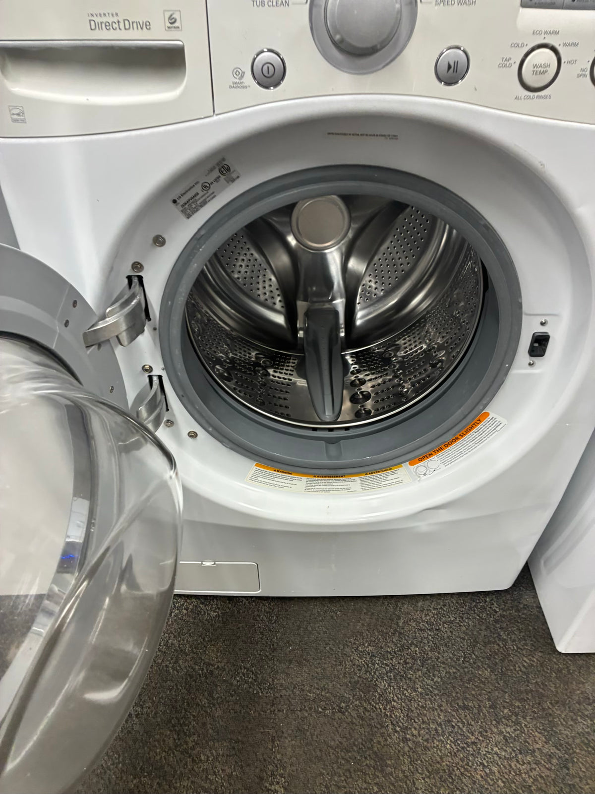 LG  electric washer and dryer 27” front load