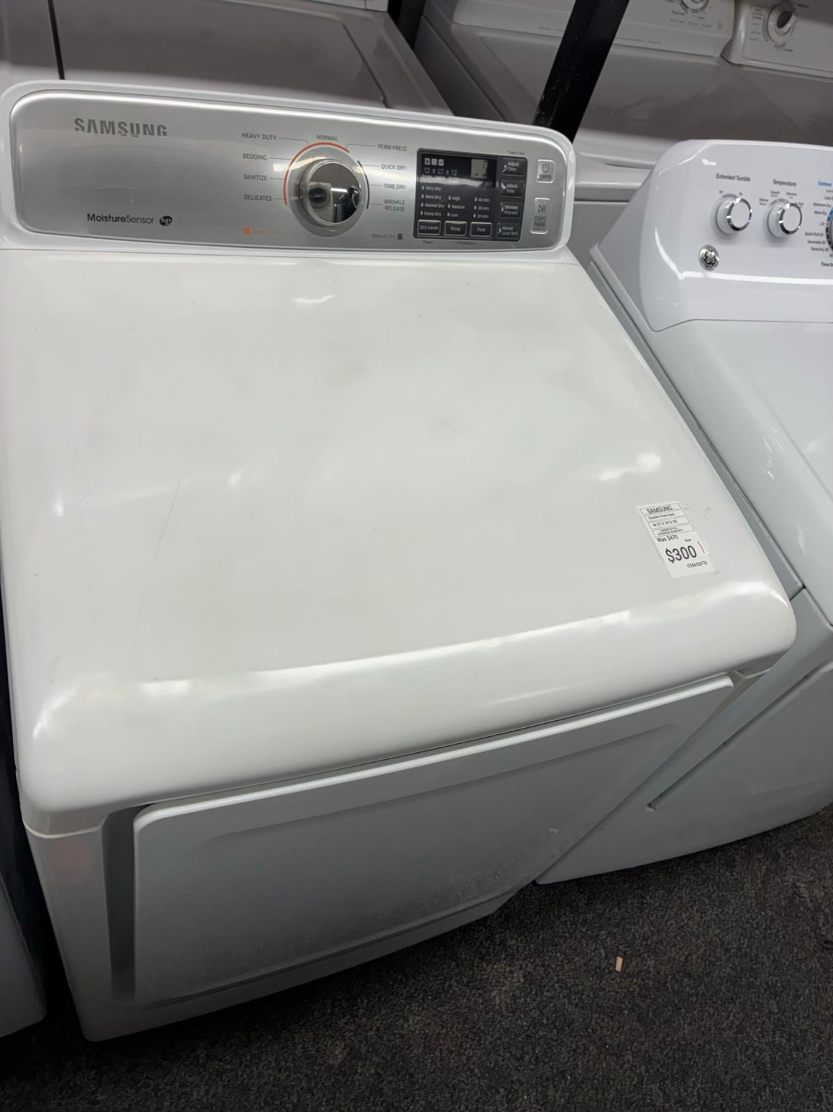 Samsung electric dryer 27” large capacity white