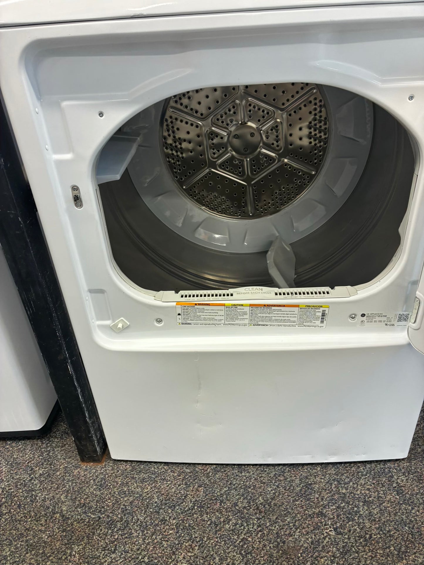 GE electric dryer 27” large capacity