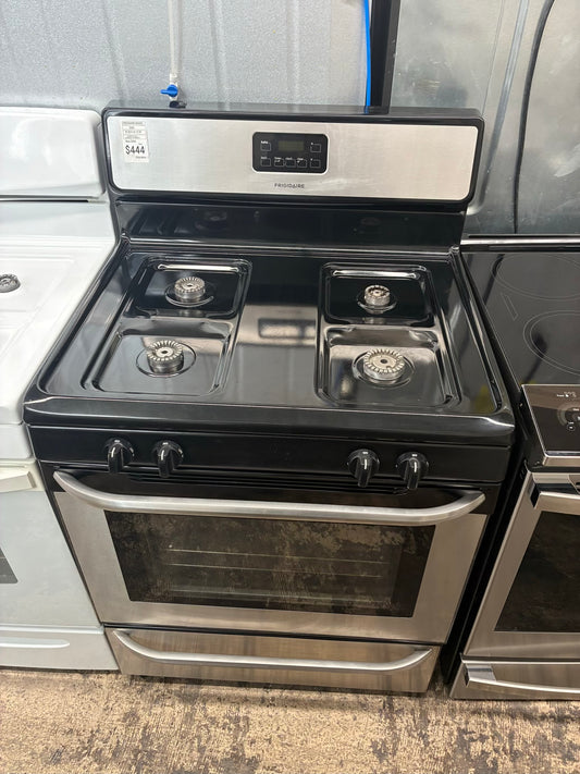 Frigidaire Gas Range stainless steel  4 Burners 30”