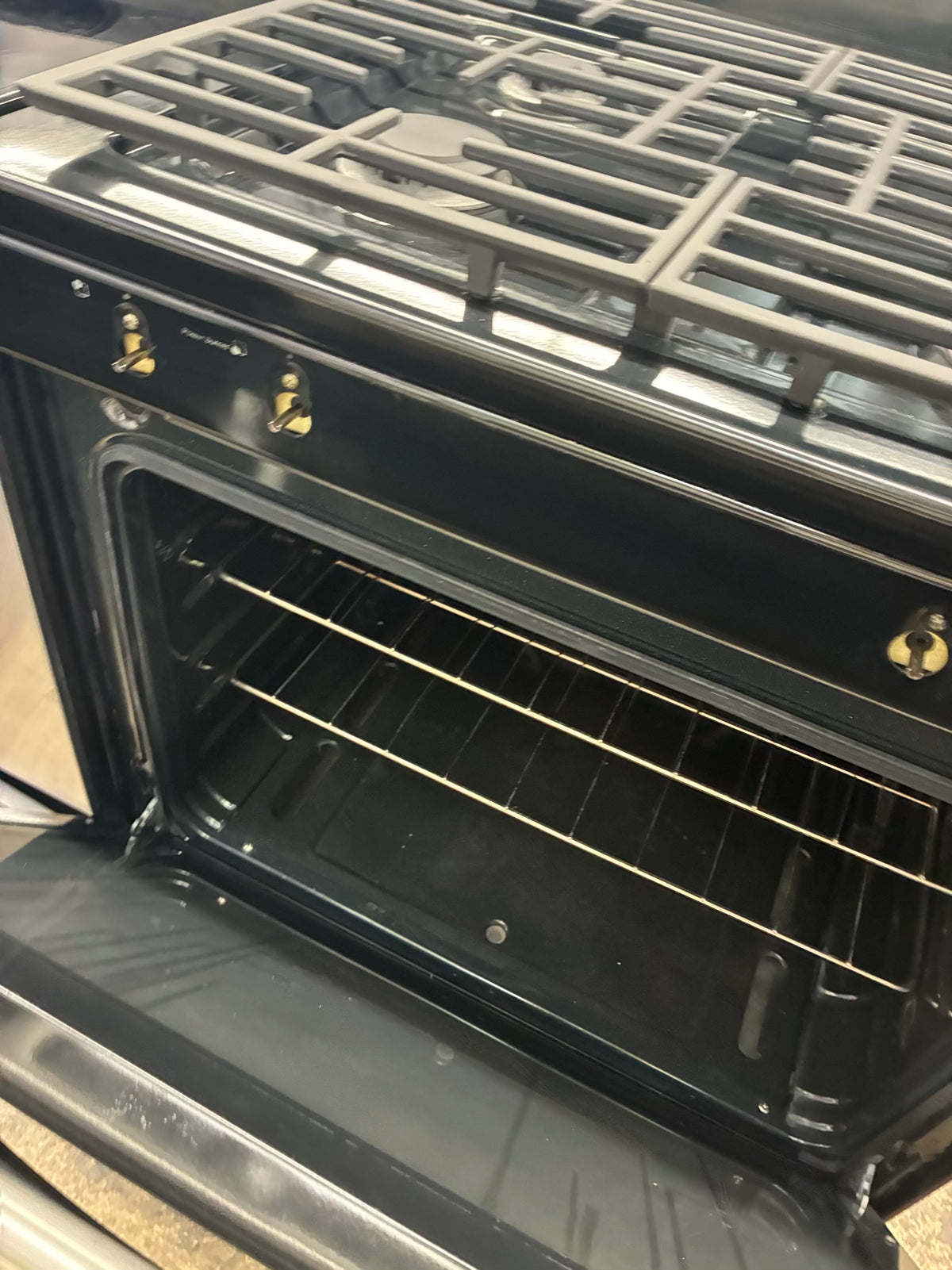 Whirlpool Gas Range Black 4 Burners 30”
