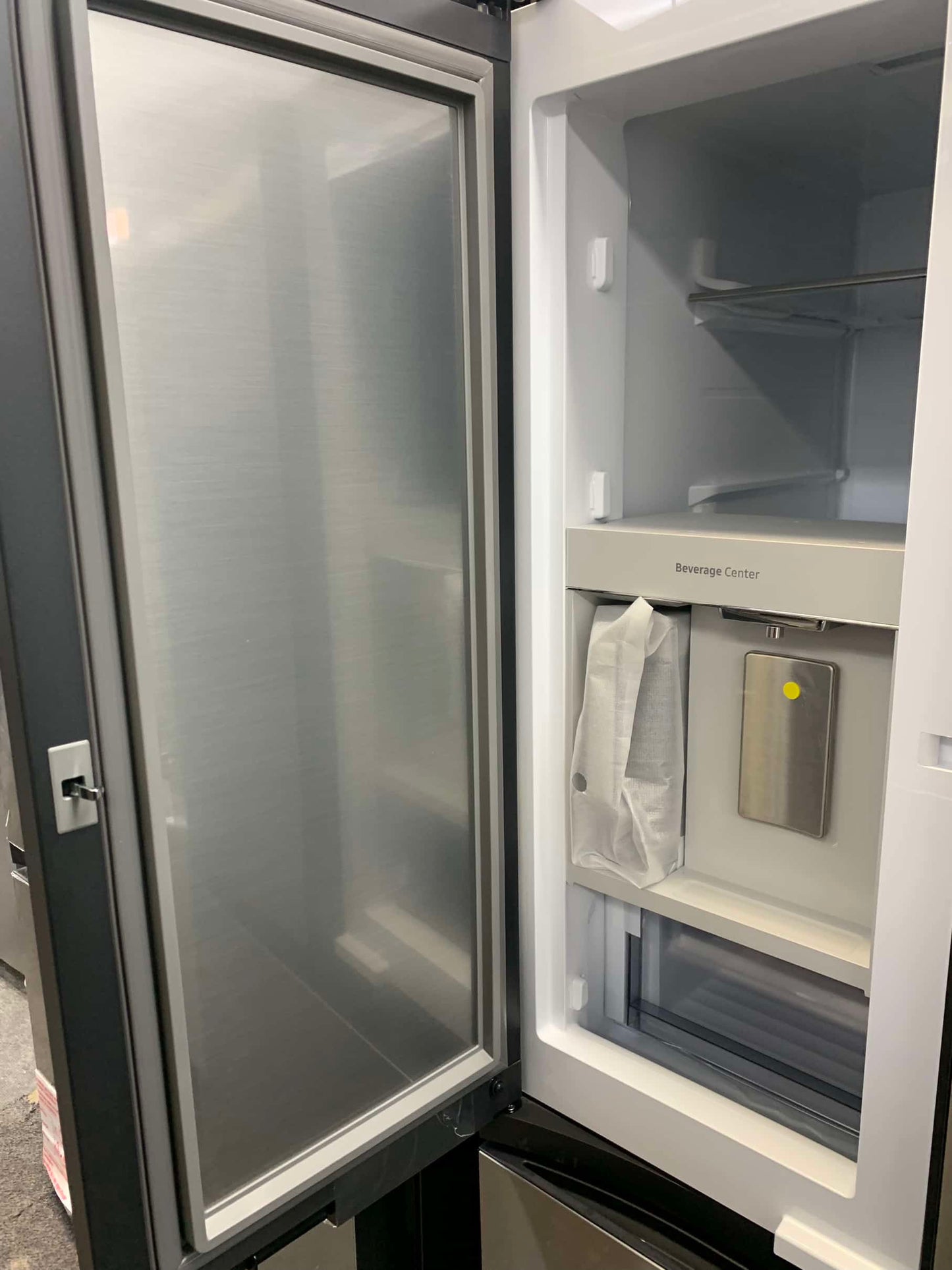 🔥 HOT DEAL ★ Samsung Bespoke Open Box 30 cu. ft. 3-Door French Door Smart Refrigerator with Beverage Center in Stainless Steel, Standard 36” Depth RF0909