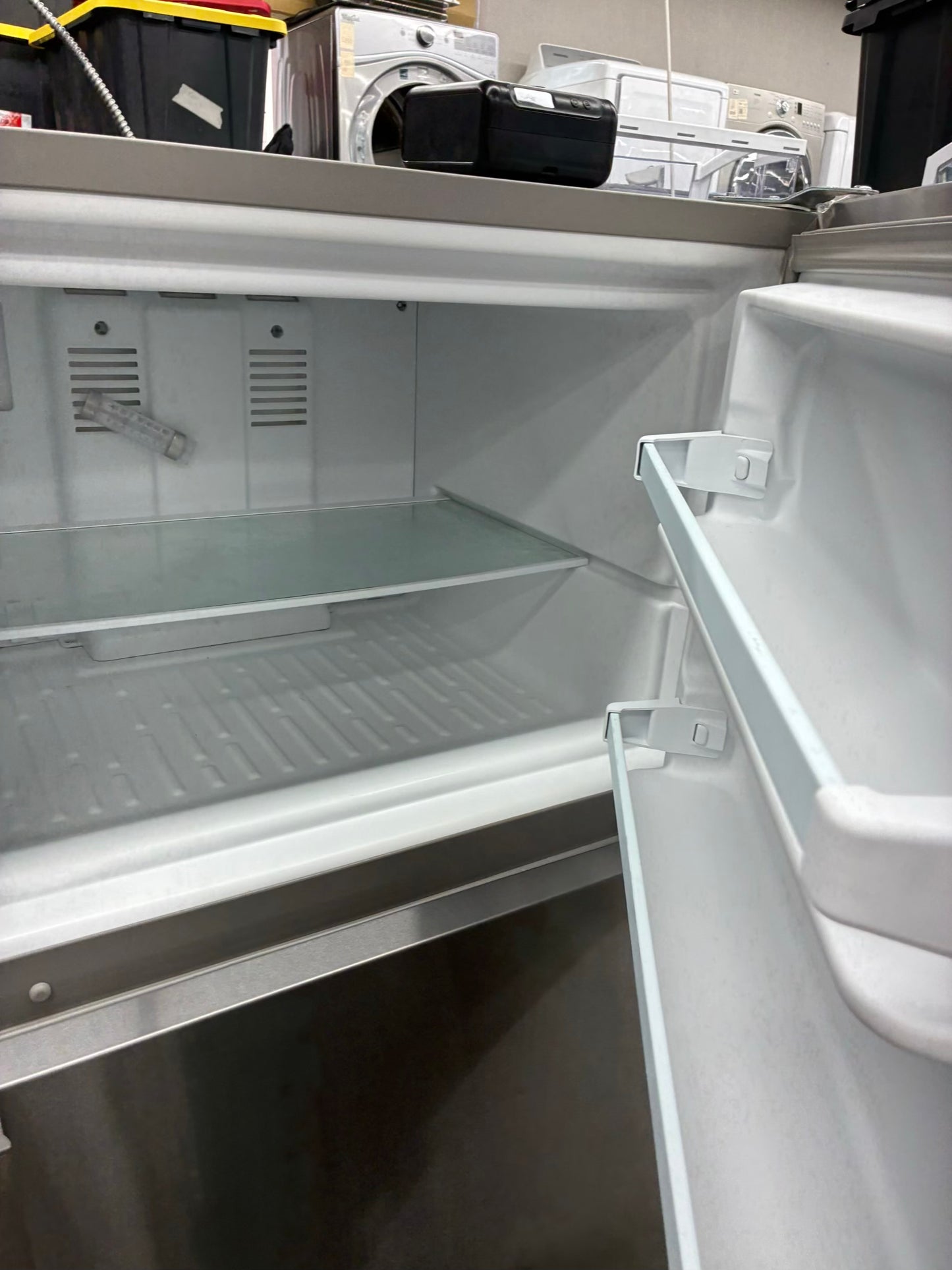 Whirlpool top freezer refrigerator white 30”